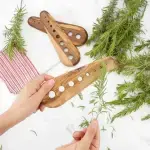 Olive Wood Herb Stripper - Image 4
