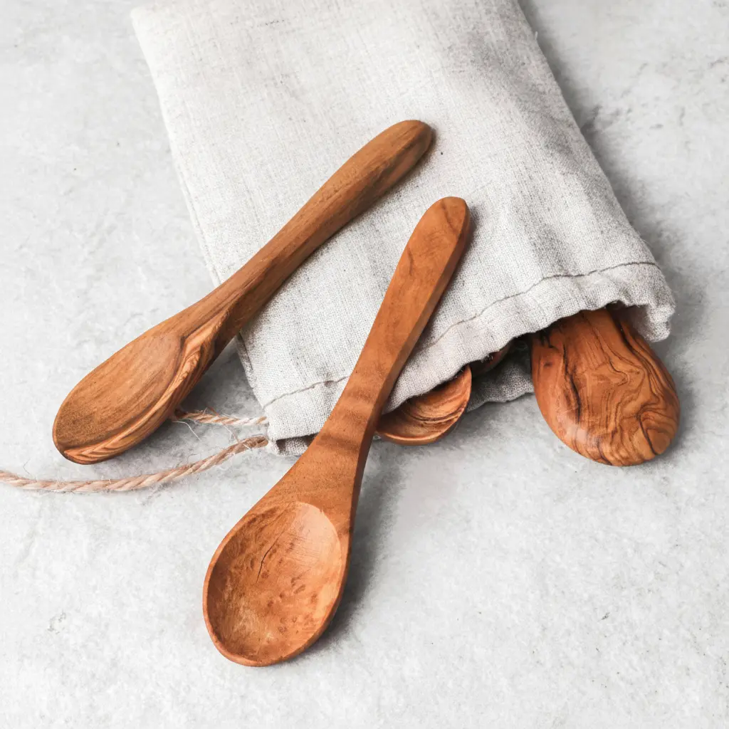 SS009-13_20251031_173405_627989_2 Small Olive Wood Spoon - Image 1